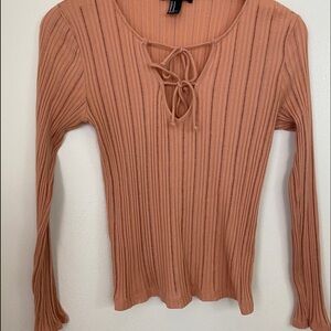 Girl  Forever 21 Top. Mauve. Sz. M